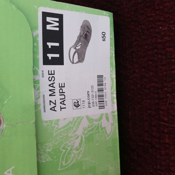 Arizona Women's Fringe Sandals. Flat Summer Strappy Gladiator Sandals. Size 11 - Picture 7 of 7